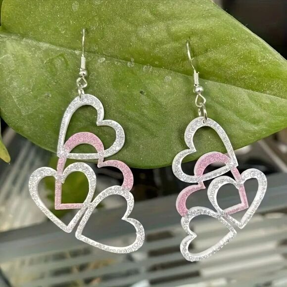 NIB - Multi-Layered Pink & Silver Heart Cluster Earrings - Picture 4 of 5